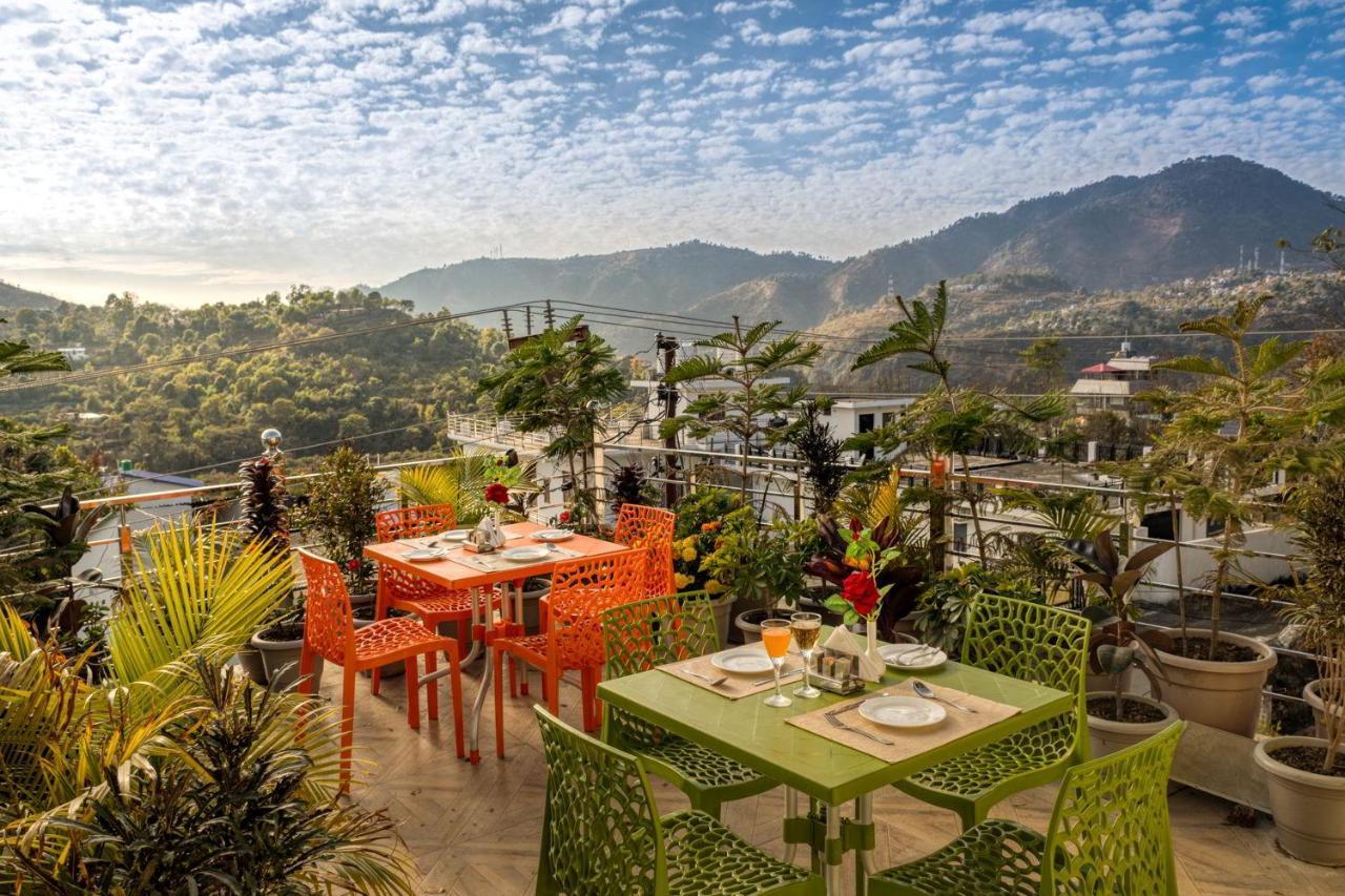 The Walnut Creek Hotell Bhīm Tāl Exteriör bild