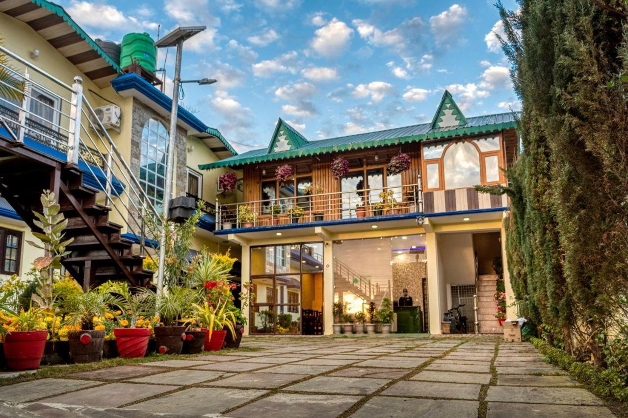 The Walnut Creek Hotell Bhīm Tāl Exteriör bild