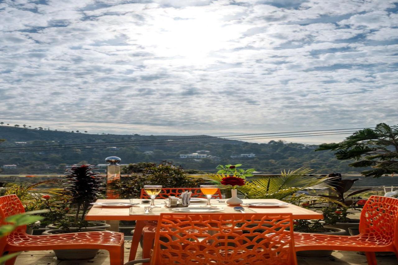 The Walnut Creek Hotell Bhīm Tāl Exteriör bild