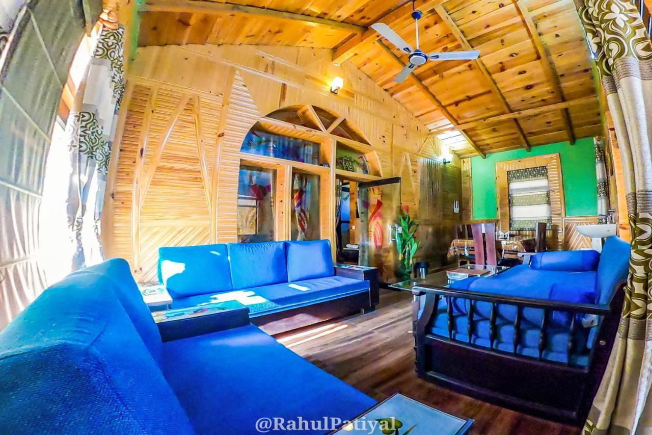 The Walnut Creek Hotell Bhīm Tāl Exteriör bild