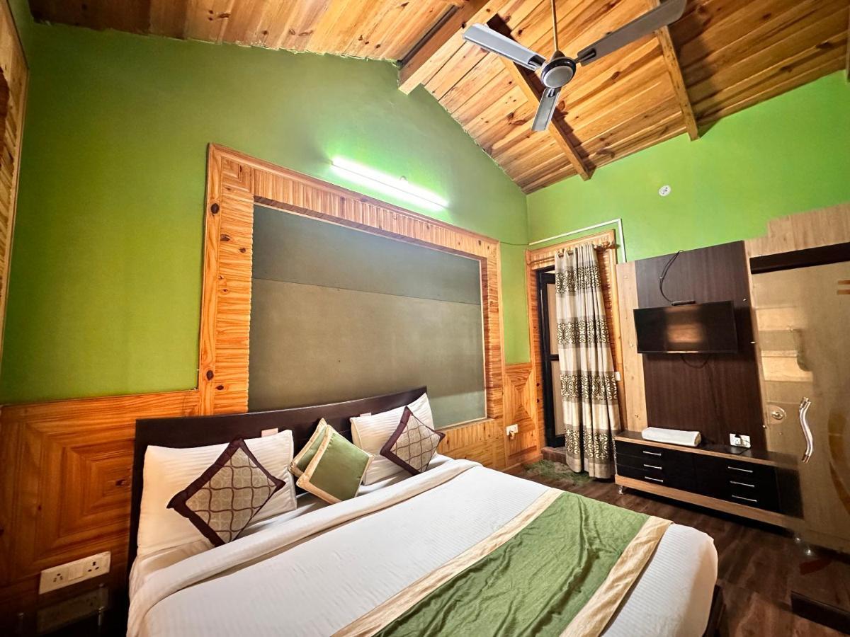 The Walnut Creek Hotell Bhīm Tāl Exteriör bild