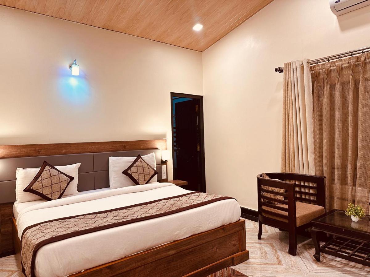 The Walnut Creek Hotell Bhīm Tāl Exteriör bild